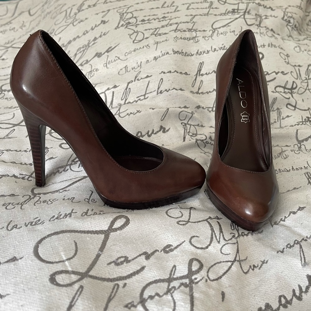 Aldo Women’s Brown Leather Pumps Size 5 US/ 35 Eur